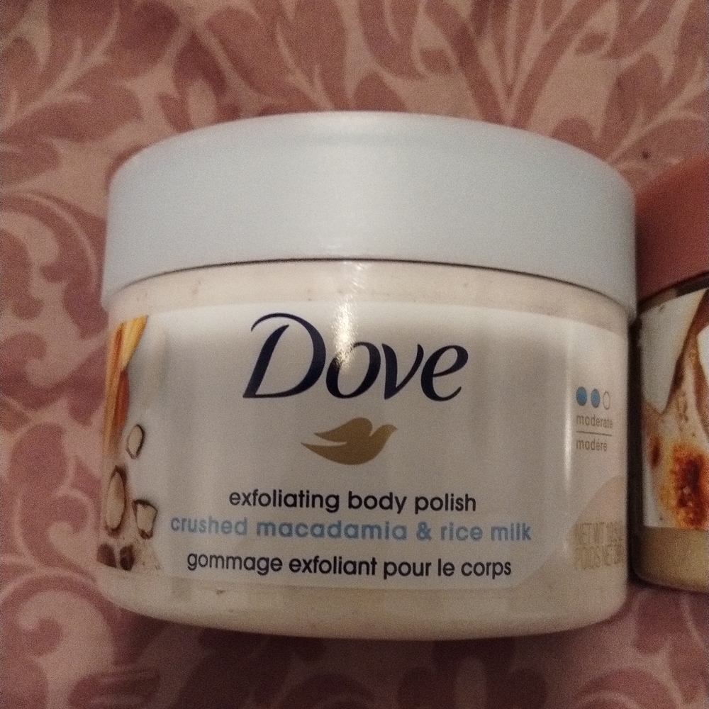 Dove Body Scrub - Picture 4 of 4